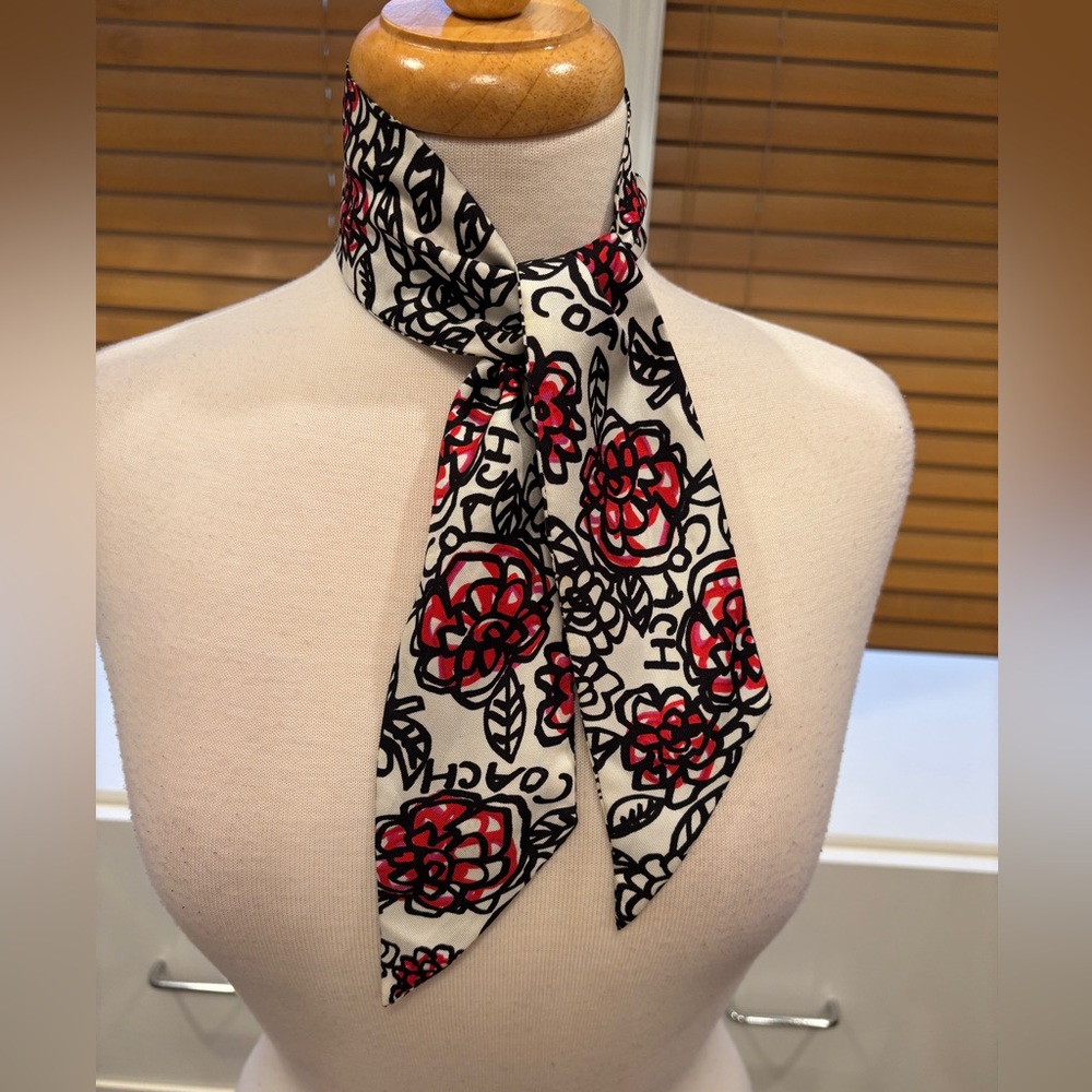 Beautiful Coach floral reversible scarf